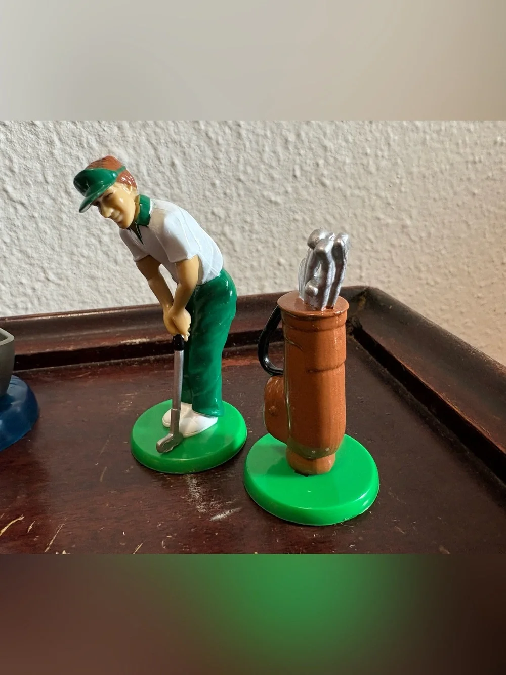 Vintage 5 piece golfing and fishing cake decoration set.